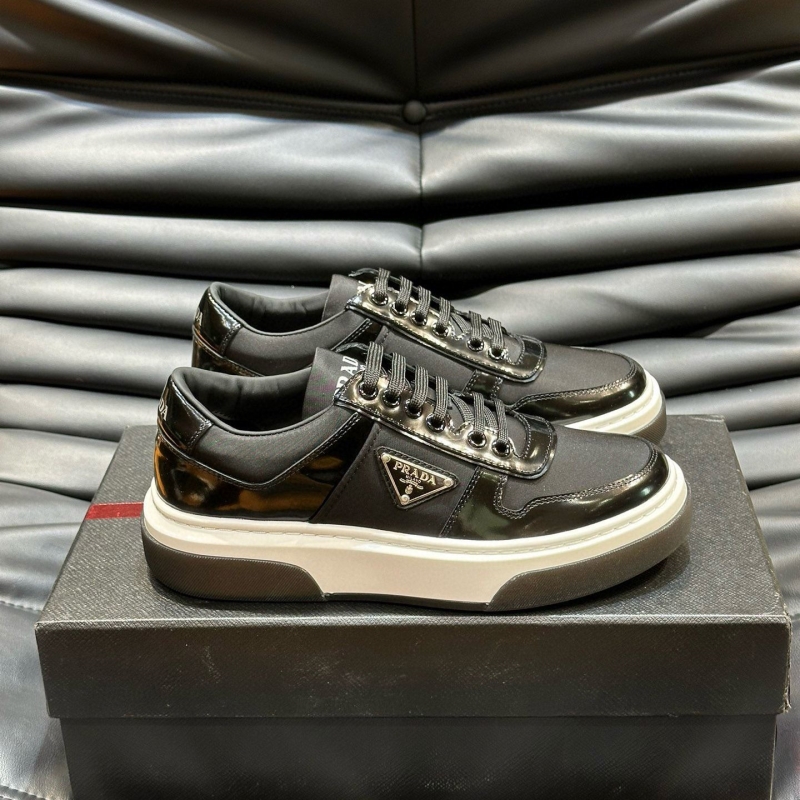 Pra*a casual shoes